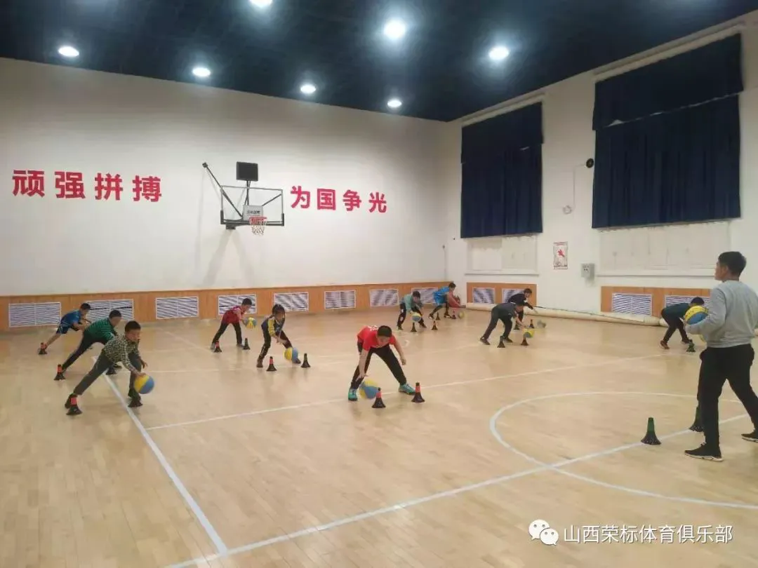 大学生球员如何应对季后赛压力_0