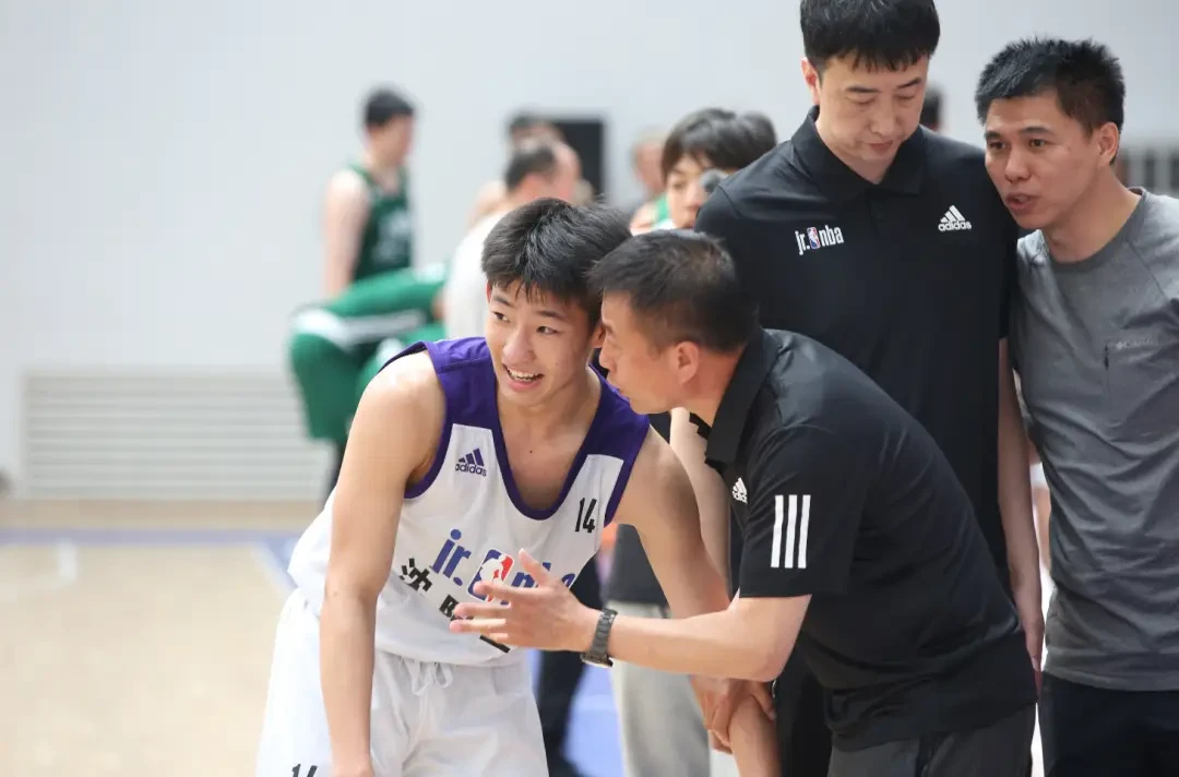 如何设计适合青少年的篮球对抗训练计划_2